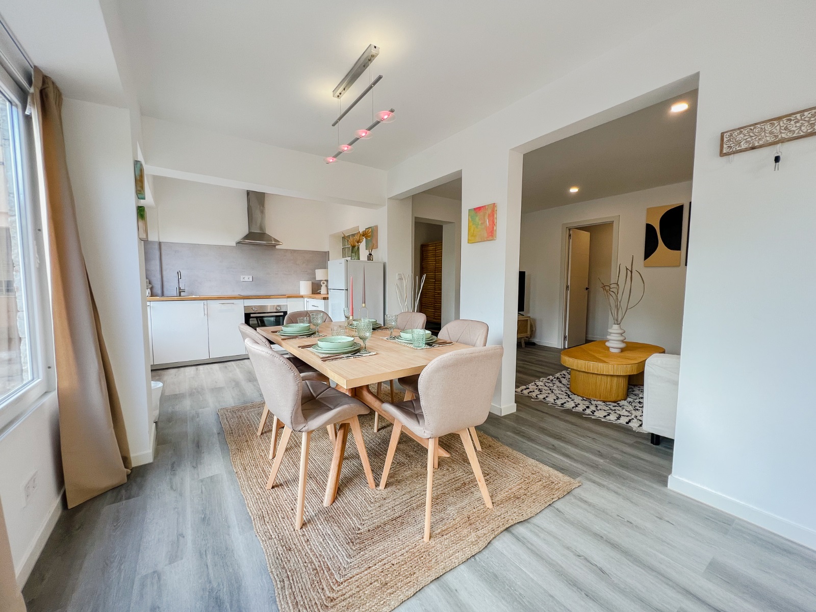 Bohemian Apartment00002