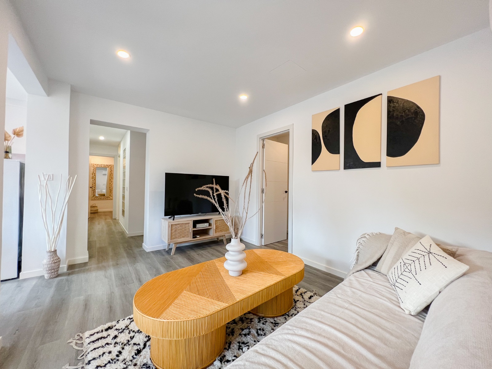 Bohemian Apartment00010