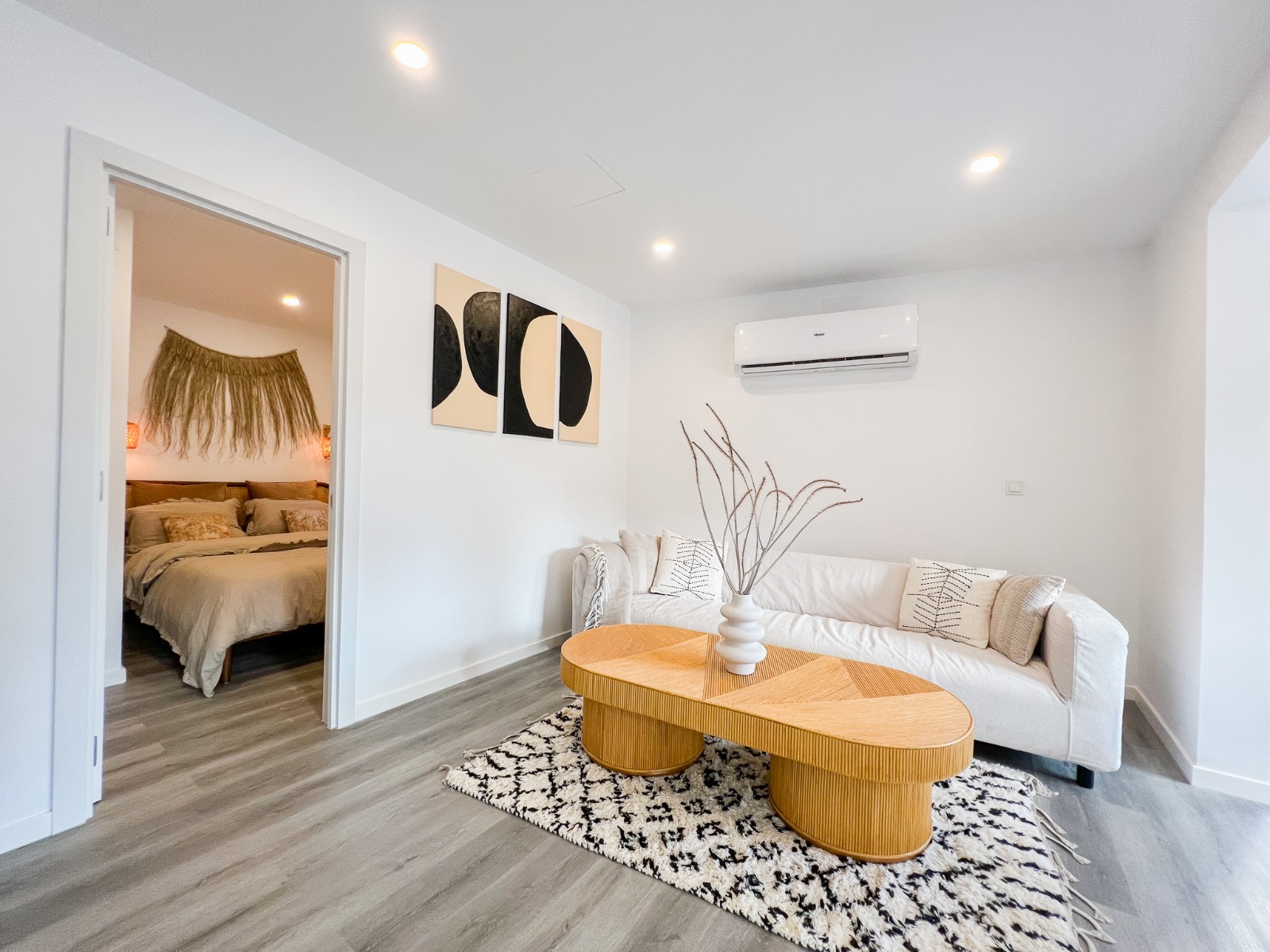 Bohemian Apartment00011