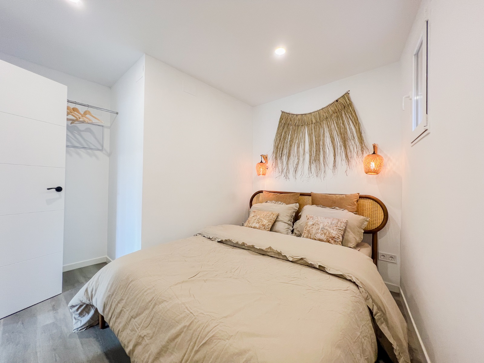 Bohemian Apartment00015