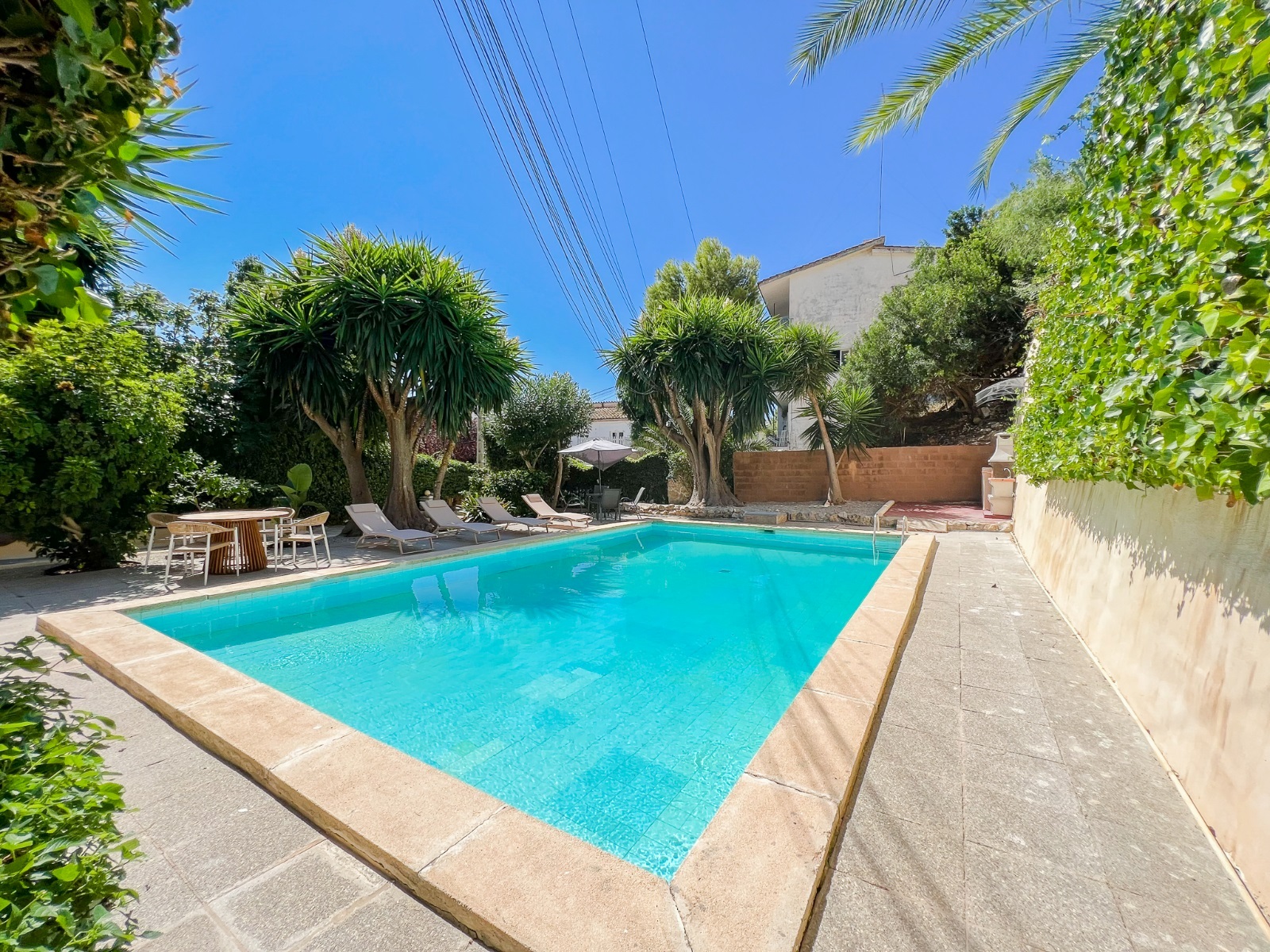 Bohemian Apartment00019