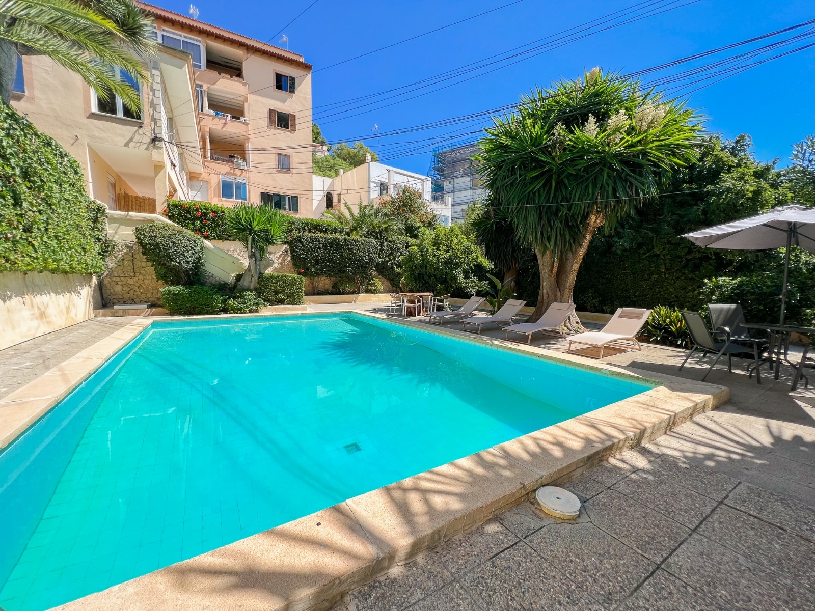 Bohemian Apartment00020